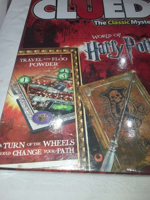 CLUEDO THE CLASSIC MYSTERY GAME(WORLD OF HARRY POTTER)