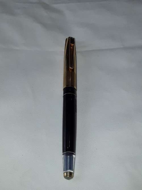 VINTAGE UNIVERSAL FOUNTAIN PEN(VV)