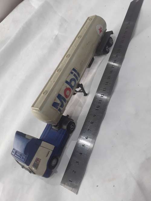 VINTAGE MOBIL TRUCK & TRAILET