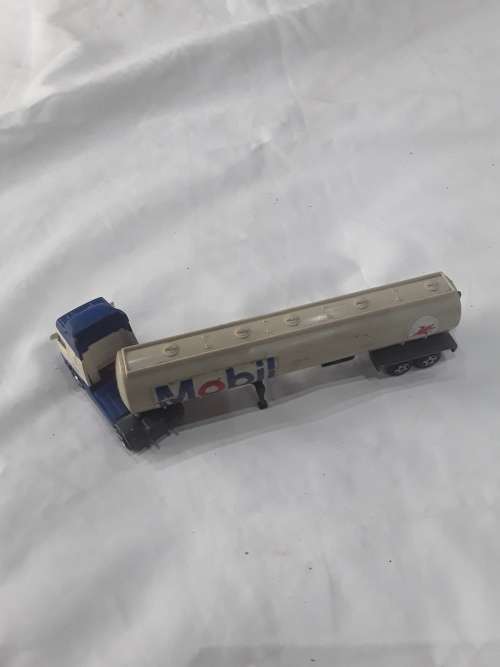 VINTAGE MOBIL TRUCK & TRAILET