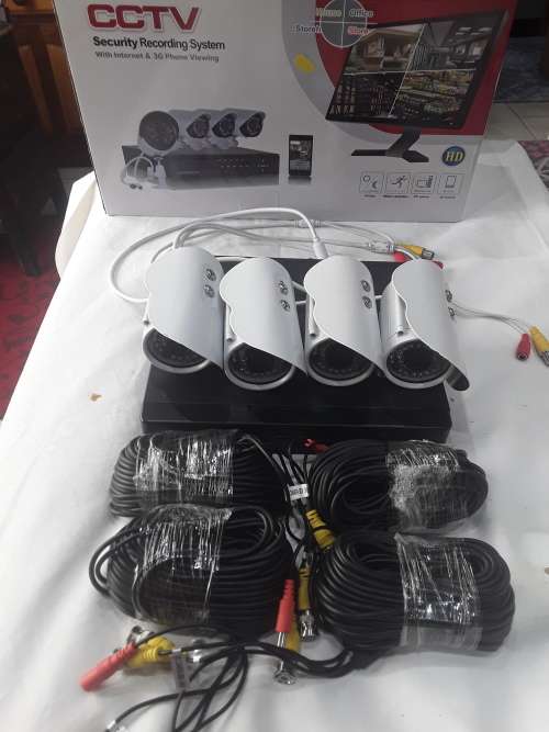 4 CHANNELS CCTV KIT(INCL.4 CAMERAS,4/ 20M CABLES,DVR,BRACKETS P.SUPPLY,MOUSE & REMOTE)