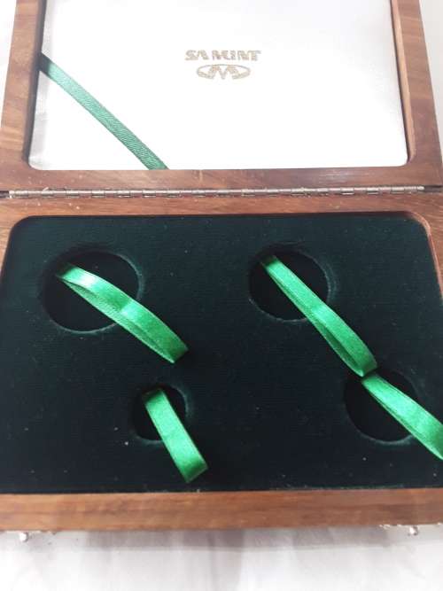 WOODEN COIN BOX FOR PRESTIGE SET(TAKES 4 COINS)MINT CONDITION