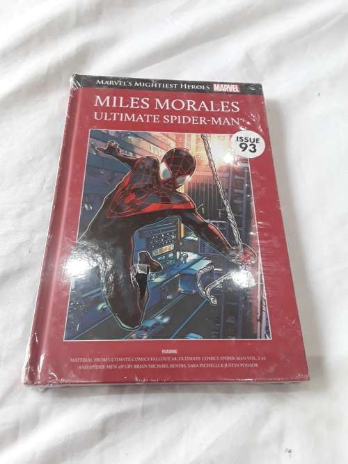 MARVEL HARDCOVER COMIC (MILES MORALES)ULTIMATE SPIDERMAN