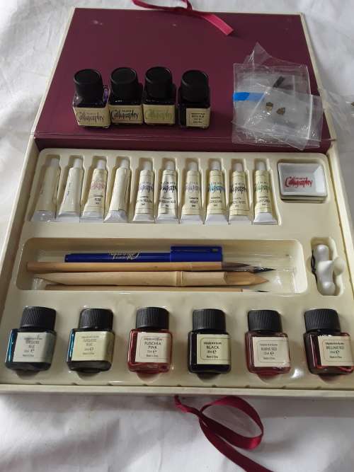 THE ART OF CALLIGRAPHY SET(UNUSED)