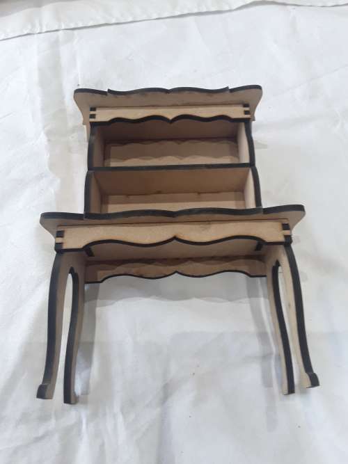 VINTAGE LOOK WOODEN CRAFT DISPLAY PIECE(IMMEDIATE DELIVERY)