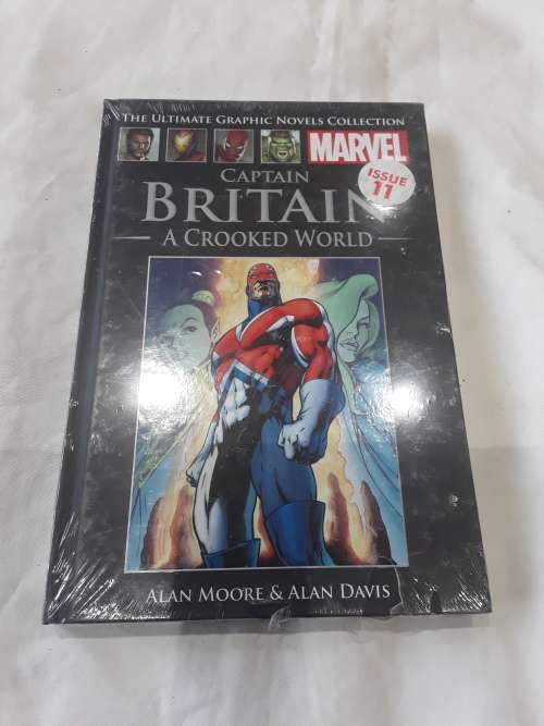 MARVEL SUPERHEROES HARDCOVER COMIC (CAPTAIN BRITAIN)IMMEDIATE DELIVERY