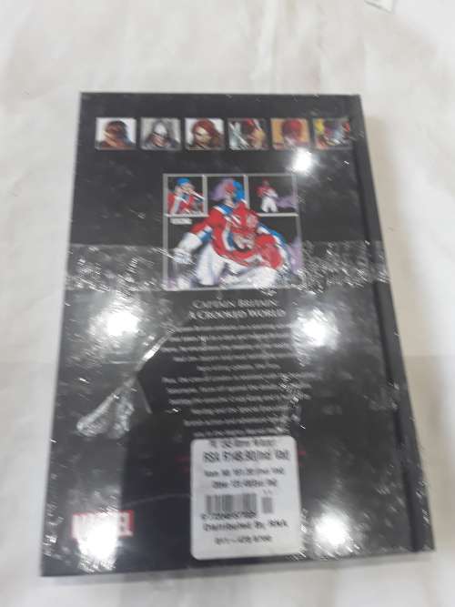 MARVEL SUPERHEROES HARDCOVER COMIC (CAPTAIN BRITAIN)IMMEDIATE DELIVERY
