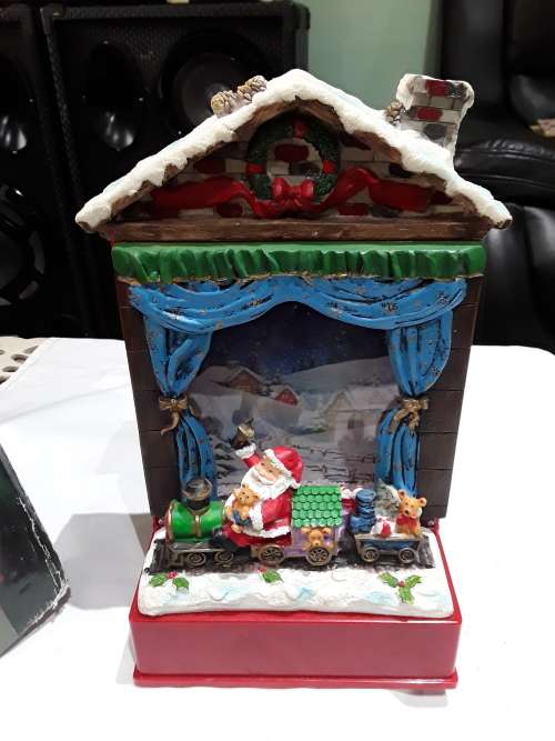 POLYRESIN SANTA MUSICAL WITH SNOWING SCENE(BATTERY OPERATED)