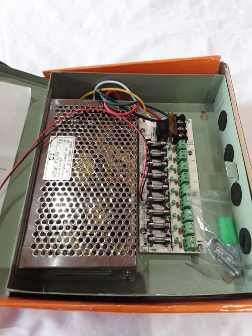 12 VDC,9 OUTPUT SWITCH MODE CCTV POWER SUPPLY