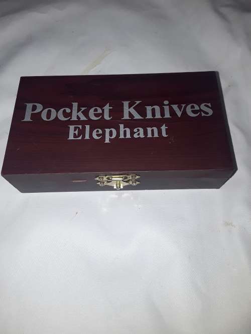 COLLECTORS ELEPHANT(BLUE BULLS)POCKETKNIFE