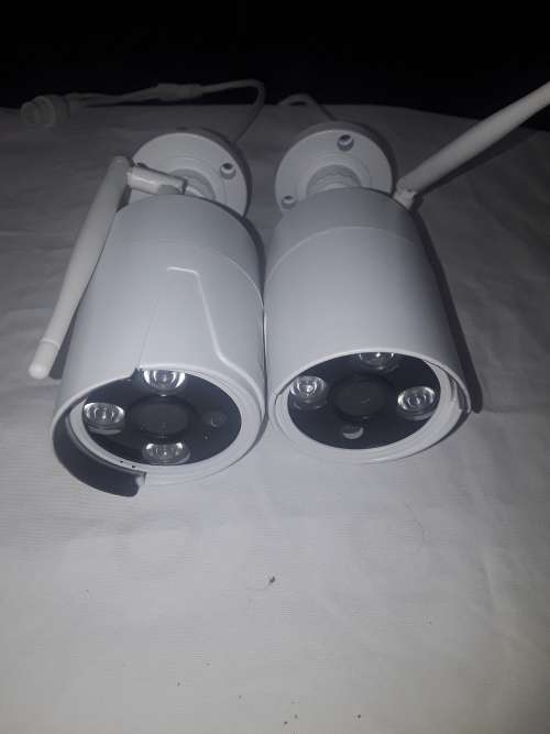 SET OF 2 NVR CAMERAS
