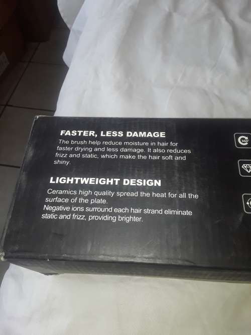 ONE STEP HOT AIR BRUSH(STRAIGHTENING AND DRYING)