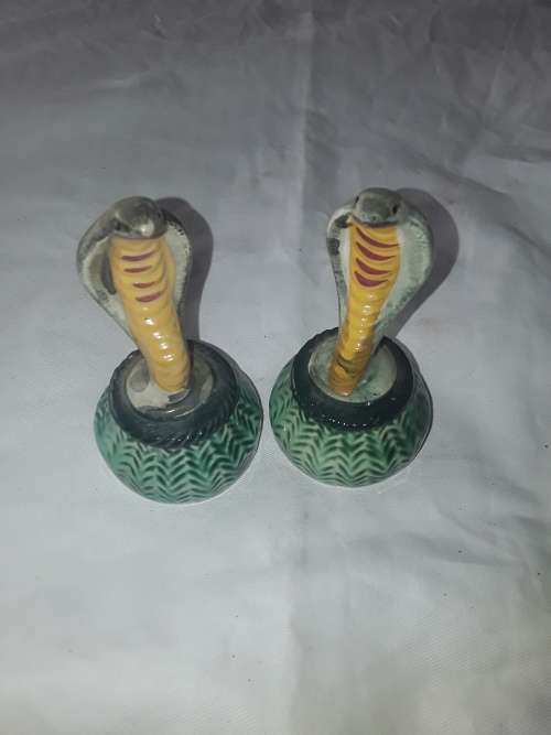 PAIR OF PORCELAIN COBRAS(INSENCE HOLDERS)