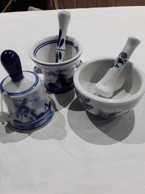 5 PIECE DELFT (HOLLAND)MINIATURES-ONE BID FOR ALL