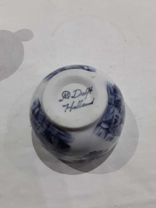 5 PIECE DELFT (HOLLAND)MINIATURES-ONE BID FOR ALL
