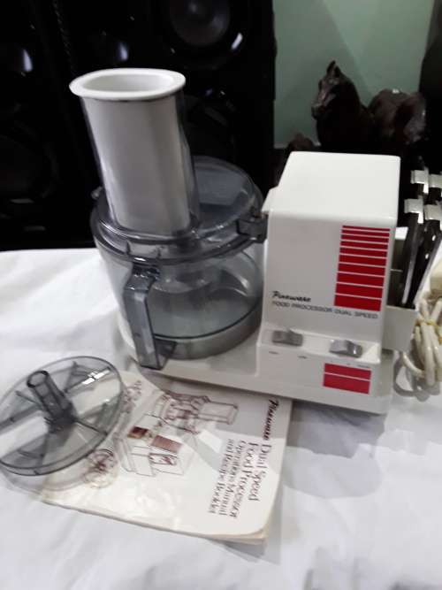 VINTAGE PINEWARE FOOD PROCESSOR WITH ALL ATTACHMENTS (UNUSED)