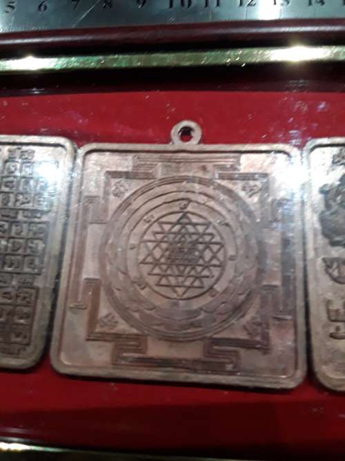 VINTAGE IN FRAMED GLASS