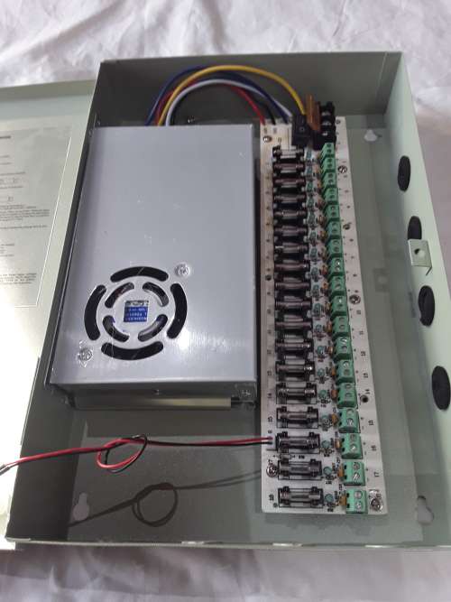 12 VDC,18 OUTPUT SWITCH MODE CCTV POWER SUPPLY