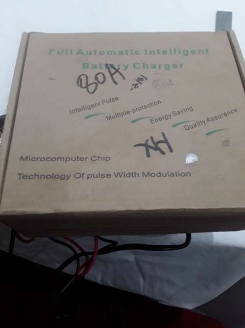 FULLY AUTOMATIC BATTERY CHARGER(MICROCOMPUTER CHIP)