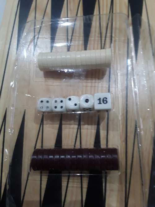VINTAGE BACKGAMMON (OAK FINISH HARDWOOD BOARD)