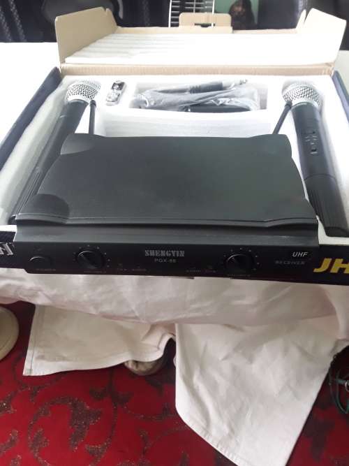 WIRELESS MICROPHONE SYSTEM