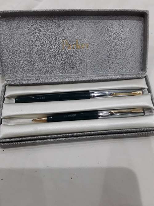 VINTAGE PARKER SET(FOUNTAIN PEN AND PENCIL)
