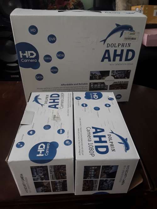 8 CHANNELS AHD DVR WITH 2 x5,O MP CAMERAS,POWER SUPPLY AND MOUSE