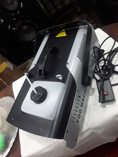 1200 WATTS LED REMOTE CONTROLLED FOG MACHINE(AUTO COLOUR CHANGE,RED,BLUE,GREEN)