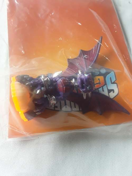 10 X SKYLANDERS FIGURES(WITH CARDS AND STICKERS)ONE BID FOR ALL