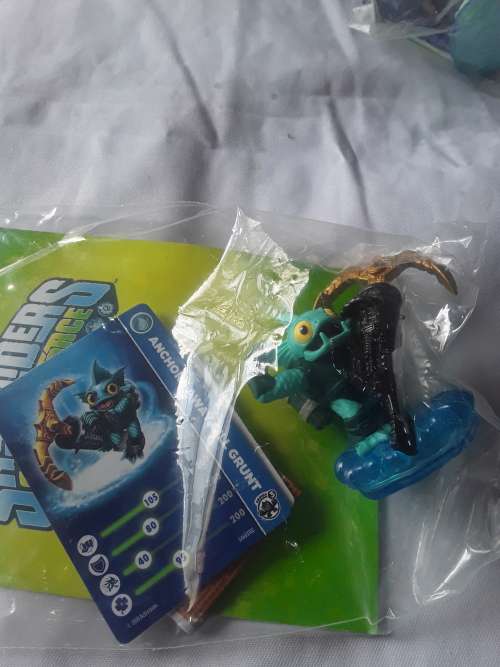 10 X SKYLANDERS FIGURES(WITH CARDS AND STICKERS)ONE BID FOR ALL