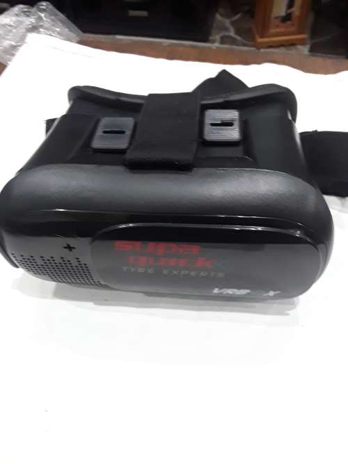 VR BOX (SUPERQUICK TYRES) INCLUDES BLUETOOTH CONTROLLER-UNWANTED GIFT