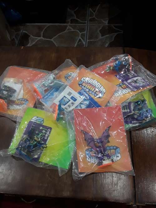 10 X SKYLANDERS FIGURES WITH CARD AND STICKERS (ONE BID FOR ALL)