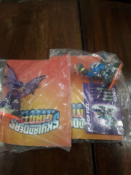 10 X SKYLANDERS FIGURES WITH CARD AND STICKERS (ONE BID FOR ALL)