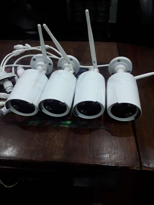 WIRELESS LCD NVR AND CAMERA KIT