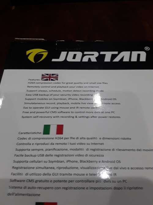 8 CHANNELS 5 IN ONE AHD DVR INCL.POWER SUPPLY AND MOUSE