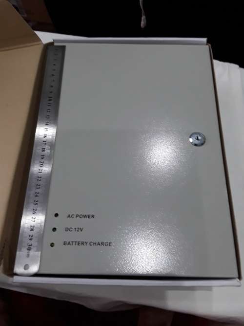 DC 12 V POWER SUPPLY WITH BATTERY BACKUP