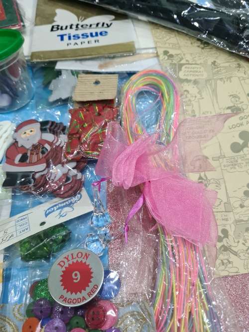 JOBLOT SCRAPBOOK ASSESCORIES