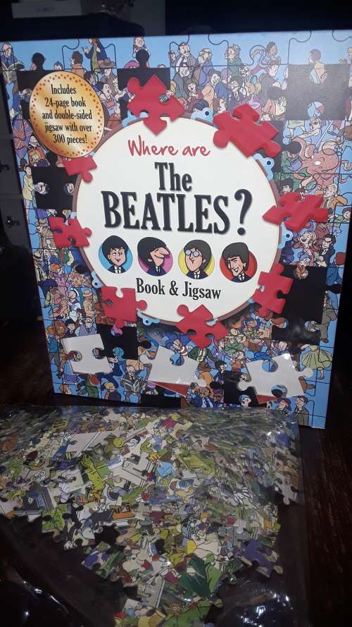 THE BEATLES BOOK AND JIGSAW PUZZLE(300 PIEECES)
