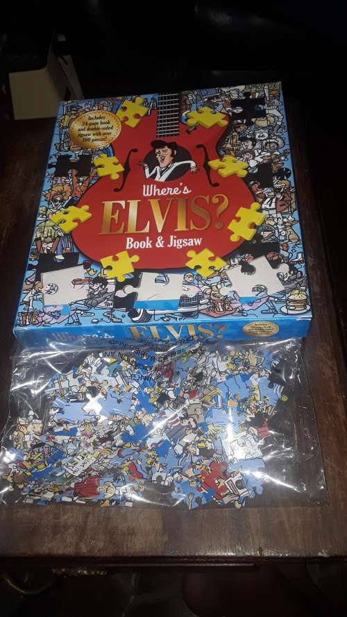 ELVIS BOOK AND JIGSAW (300 PIECES)