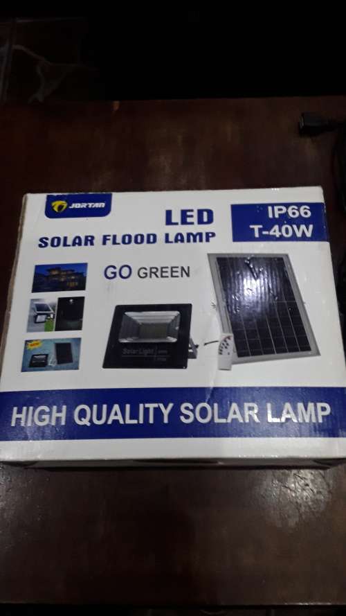 LED SOLAR FLOOD LAMP INCLUDES SOLAR PANEL(40W)