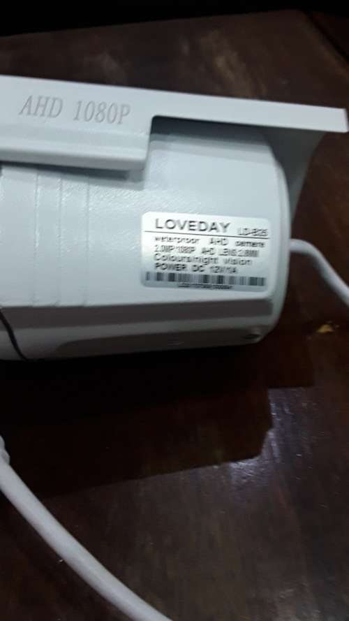 2 X AHD 1080P COLOR CAMERAS(ONE BID FOR BOTH)INCLUDES BRACKETS