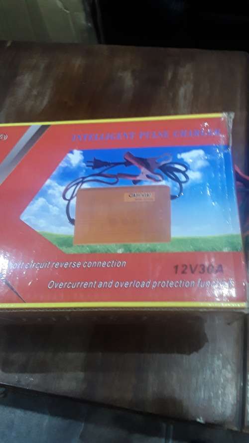12 V,30 AMPS PULSE CHARGER