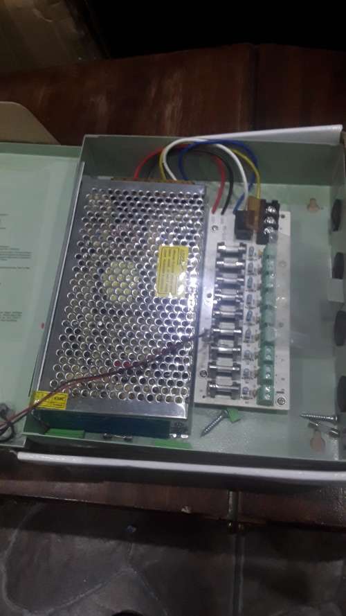 12 VDC,9 OUTPUT SWITCH MODE CCTV POWER SUPPLY