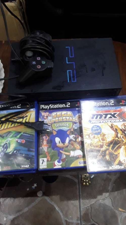 SONY PLAYSTATION 2 WITH 1 CONTROL,POWER SUPPLY AND 6 GAME DISCS