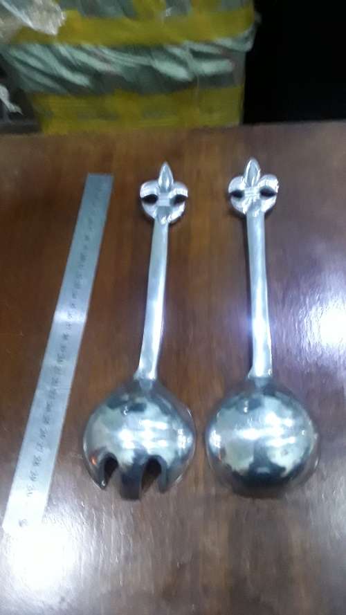 SET OF 2 CARROL BOYES STYLE SERVER SPOONS(MINT CONDITION)