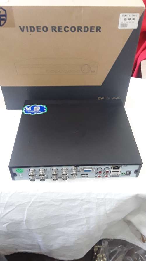 8 CHANNELS DVR INCL.POWER SUPPLY,REMOTE AND MOUSE