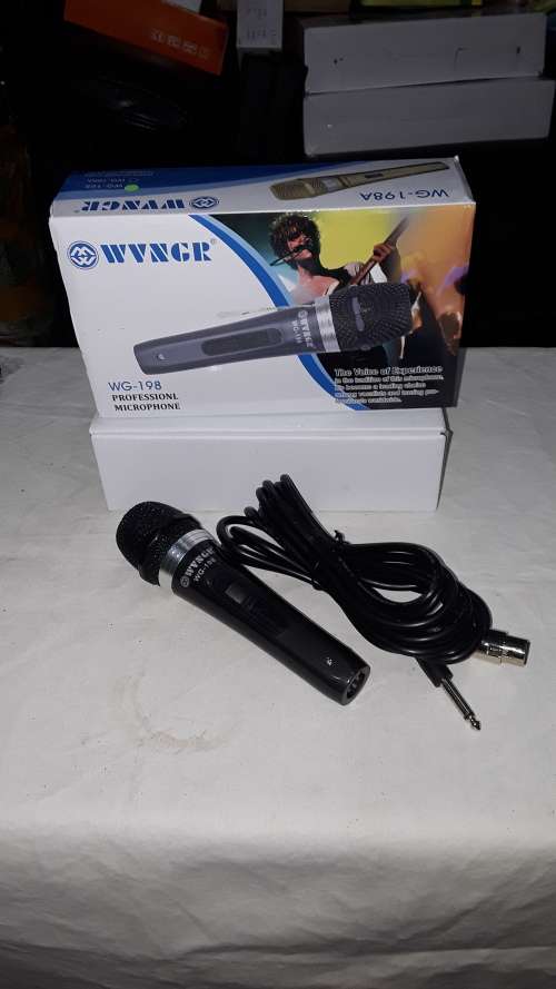 PROFFESSIONAL MICROPHONE