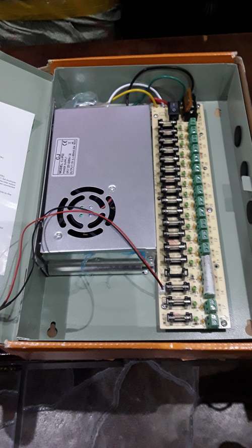 12 VDC,18 OUTPUT SWITCH MODE CCTV POWER SUPPLY