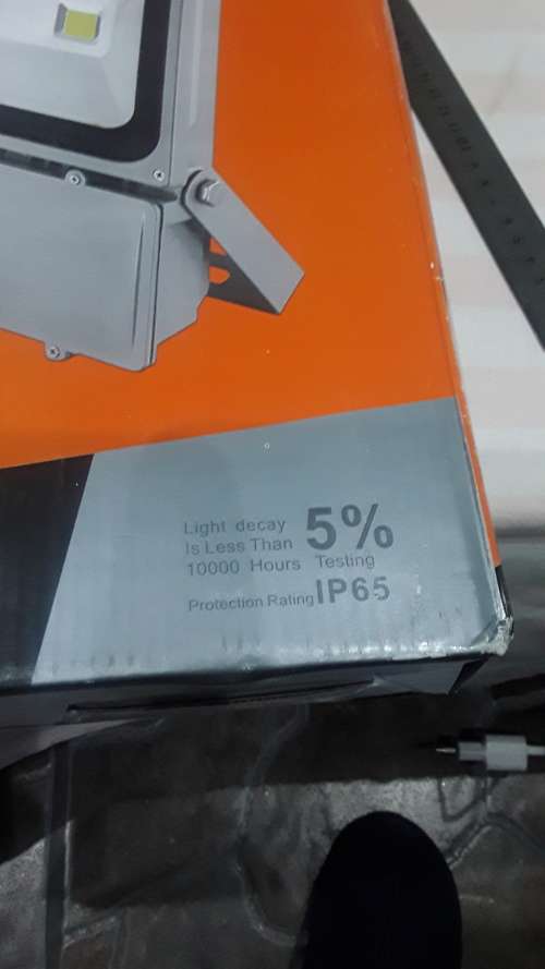 100 WATTS KED OUTDOOR LIGHTS