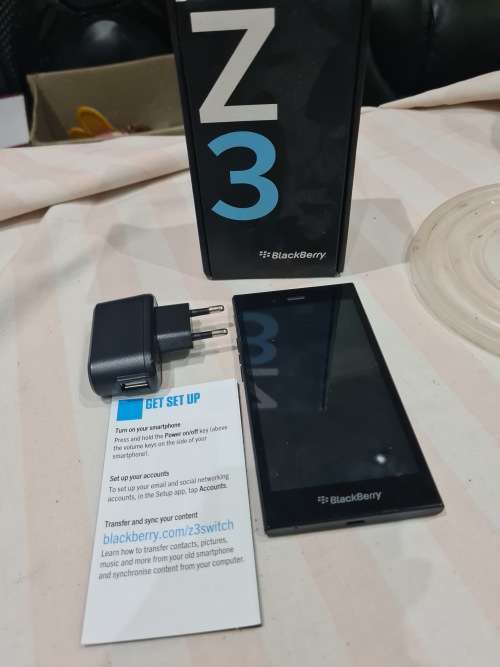ORIGINAL BLACKBERRY Z3 SMARTPHONE